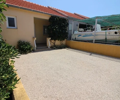 Charming holiday apartment just steps from the sea - Vir Island