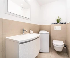 Prostorný dvoupokojový byt na prodej v Bibinju přímo u moře v Chorvatsku