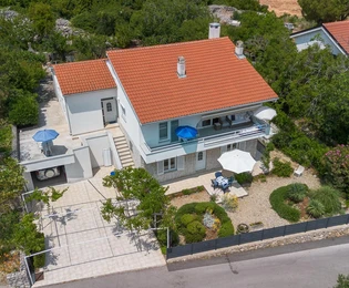 Casa nel centro di Krk in vendita con un grande potenziale in Croazia