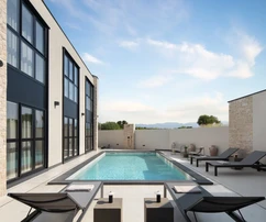 Venta de oasis moderna con piscina - Joya de diseño en la tranquilidad de Visočani