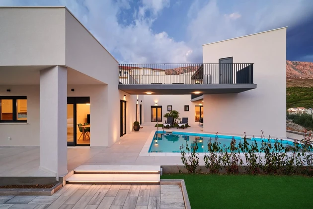 Villa moderne avec piscine à vendre à Dugi Rat en Croatie