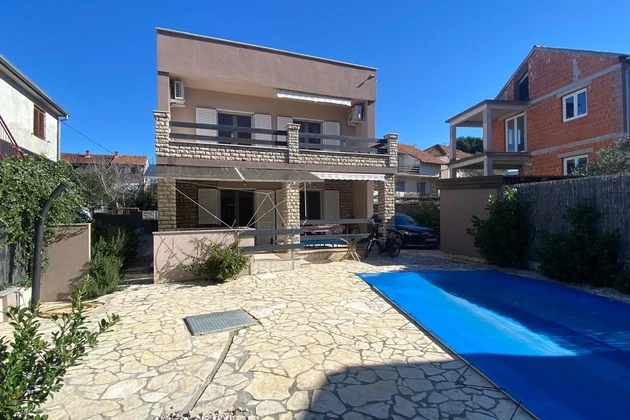 Maison Pirovac, 160 m2