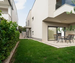 Zadar, Kozino, modern two-room apartment with garden in an excellent location