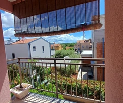 Istria, Poreč: Apartamento amueblado, terraza, aparcamiento