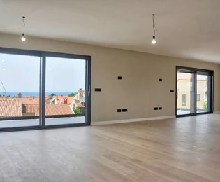 Penthouse na sprzedaż w centrum Poreča z widokiem w Chorwacji