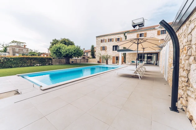 Novigrad, Istrie : Villa en pierre de luxe avec piscine