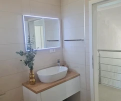 Imotskiban luxusvilla medencével eladó Horvátországban