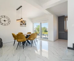 Mieszkanie na sprzedaż Privlaka 111,01 m²