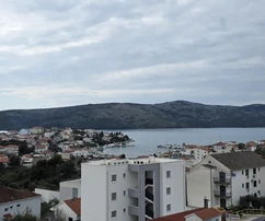 Flat Trogir, 77m2