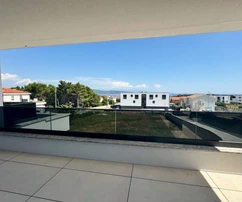 EXKLUZÍV APARTMAN TENGERRE NÉZŐ KILÁTÁSSAL, 400 A PARTTÓL!