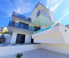 Lussuosa villa a Trogir con splendida vista sul mare in vendita