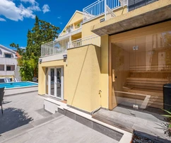 Willa z apartamentami na sprzedaż w Konavlach w Chorwacji