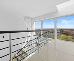 Rovinj, Istra – Prostrani dvoetažni stan, moderan dizajn