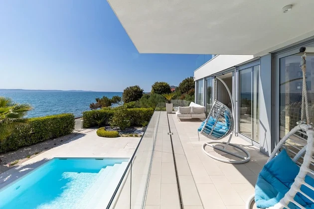 Exklusive Luxusvilla in erster Reihe zum Meer - Zadar, Dalmatien