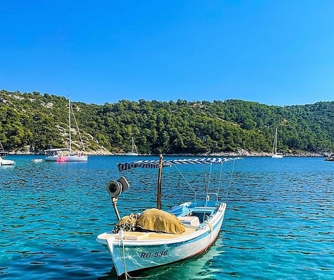 Villa di lusso Solta con piscina e accesso diretto al mare