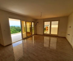 APPARTEMENT ATTRACTIF AVEC VUE SUR LA MER, À 500 M DE LA PLAGE !