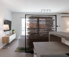 ATTRAKTIVES PENTHOUSE MIT MEERBLICK UND JACUZZI, 450 M VOM MEER ENTFERNT!