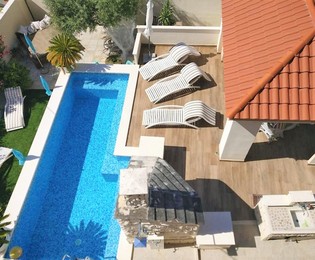 Lujosa villa en Čiovo con piscina climatizada cerca de la playa en venta