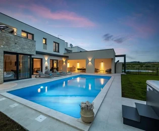 Istrien, Brtonigla: Luxusvilla mit meerblick