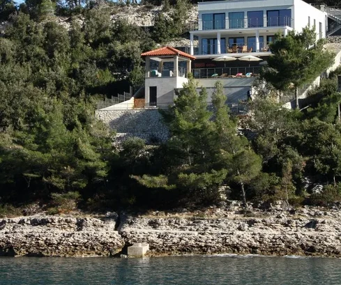 Villa exclusiva frente al mar en la Isla Esmeralda - Korčula