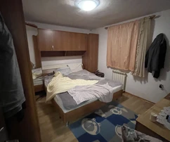 Istria, Buzet – Priestranný rodinný dom s garážou