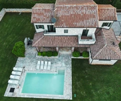 Istria, Poreč: Stredomorská kamenná vila s bazénom