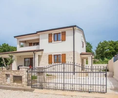 Gyönyörű villa medencével és tengerre néző kilátással, Isztria, Poreč