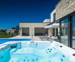 Istria, Brtonigla: Villa de lujo con vistas al mar