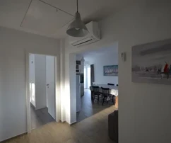Appartement trois pièces deuxième étage 127,33m2