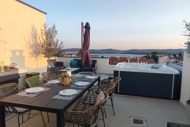 Appartamento Turanj, Sveti Filip I Jakov, 75m2