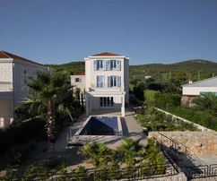 Vila na predaj priamo pri mori na ostrove Pašman v Chorvátsku