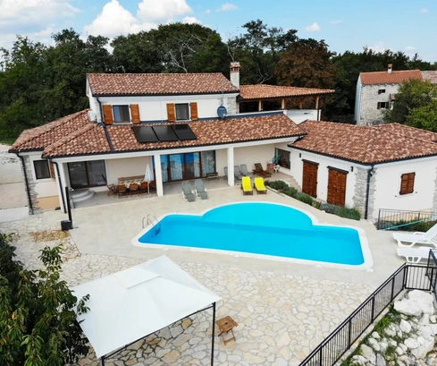 Schöne Villa mit Pool, Istrien, Žminj