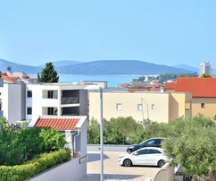 Vodice - Rodinný dom s tromi apartmánmi 600 m od centra