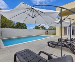 Modern home for sale with sea view in Vodnjan in Croatia