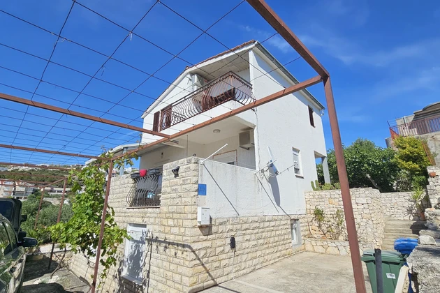 House Rogoznica, 272m2