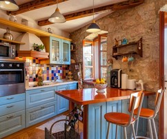 Villa ristrutturata del XIX secolo con vista mare a Brac