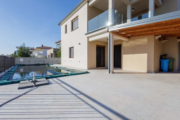 Istria, Labin, moderna villa istriana con piscina