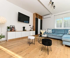 Kaštela, casa di nuova costruzione con piscina e vista mare
