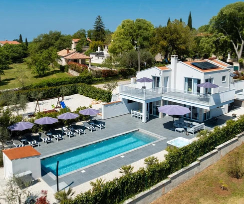 Istria, Višnjan - Villa de lujo de 260 m² con piscina climatizada y 4 dormitorios con baños