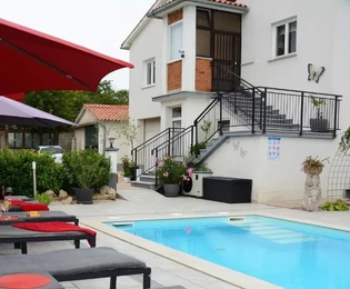 Brest, Istria – Due affascinanti case con piscina e vista