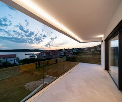 Attico in vendita a Rab Barbat con vista sul mare in Croazia
