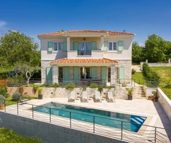 Istria, Višnjan, Stunning villa with panoramic views of nature for sale