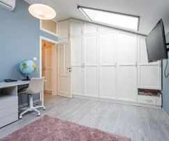 Casa espaciosa con terreno en venta en Vodice, Croacia