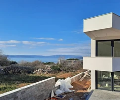 NUOVO ATTICO DUPLEX ATTRATTIVO CON VISTA MARE, IN UNA ZONA TRANQUILLA!