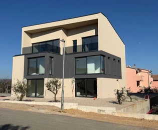 EXCLUSIVE DUPLEX APARTMENT IN AN ATTRACTIVE LOCATION, 500 M FROM THE SEA!