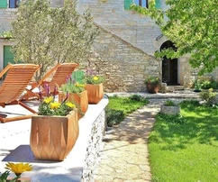Istrie, Žminj – Authentique maison en pierre d'Istrie avec piscine à vendre
