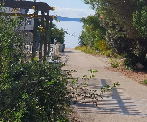 Stavební pozemek na jižní straně Vira, je potřeba vypracovat plán UPU