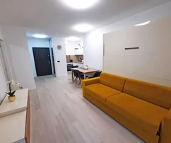 APARTAMENTO AMUEBLADO EN UNA UBICACIÓN ATRACTIVA, A 200 M DEL MAR.