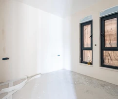 Omiš, dvojizbový byt so záhradou, druhý rad od mora