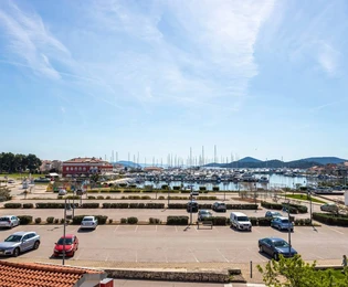 Rodinný dům k prodeji v centru Tribunje v Chorvatsku